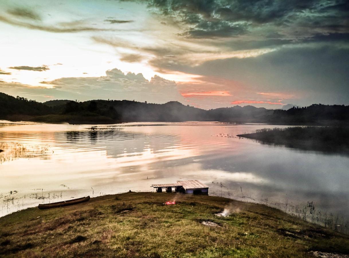 Sunset Nam Ngum Resort فان فيان المظهر الخارجي الصورة