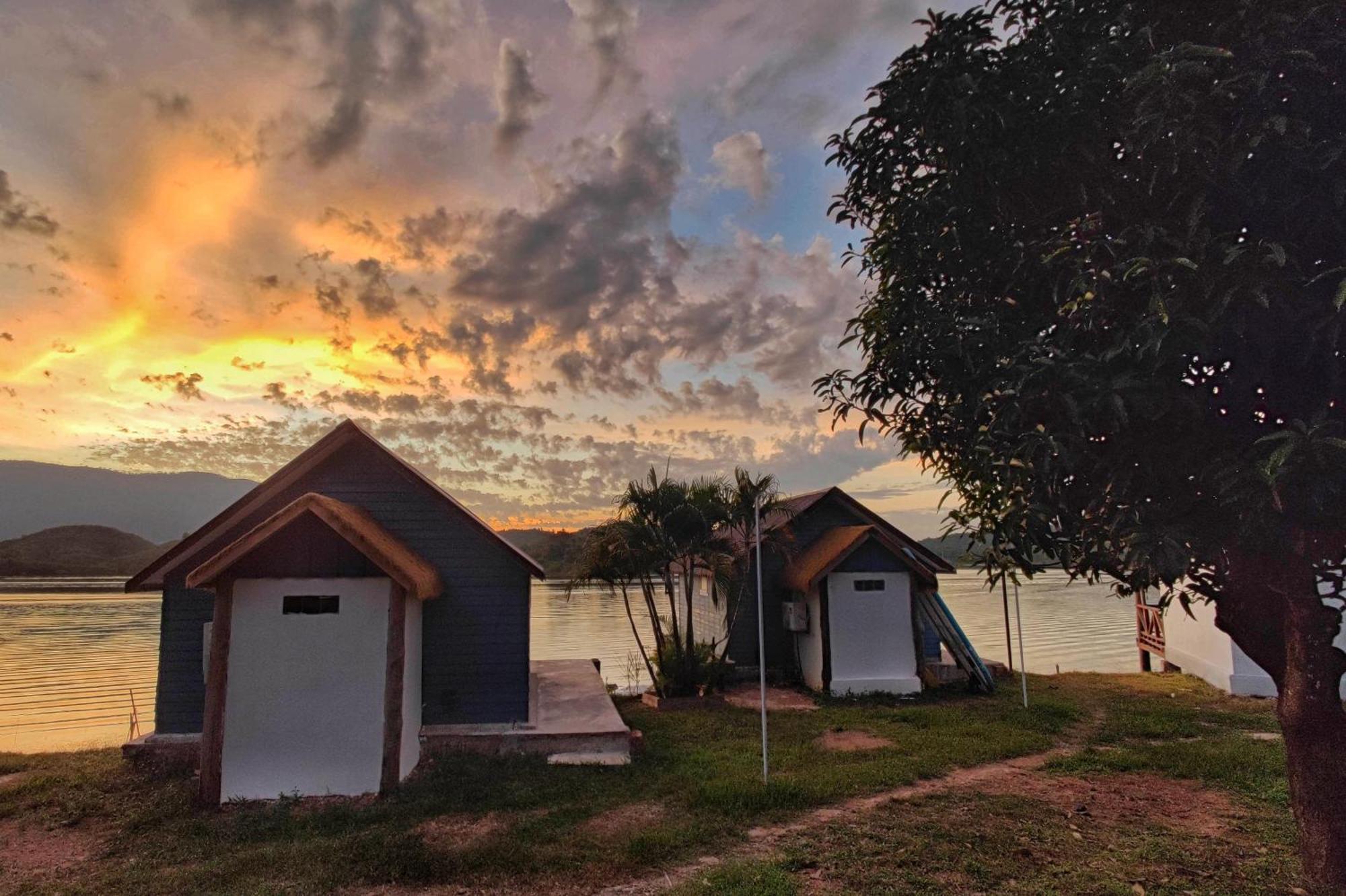Sunset Nam Ngum Resort فان فيان المظهر الخارجي الصورة