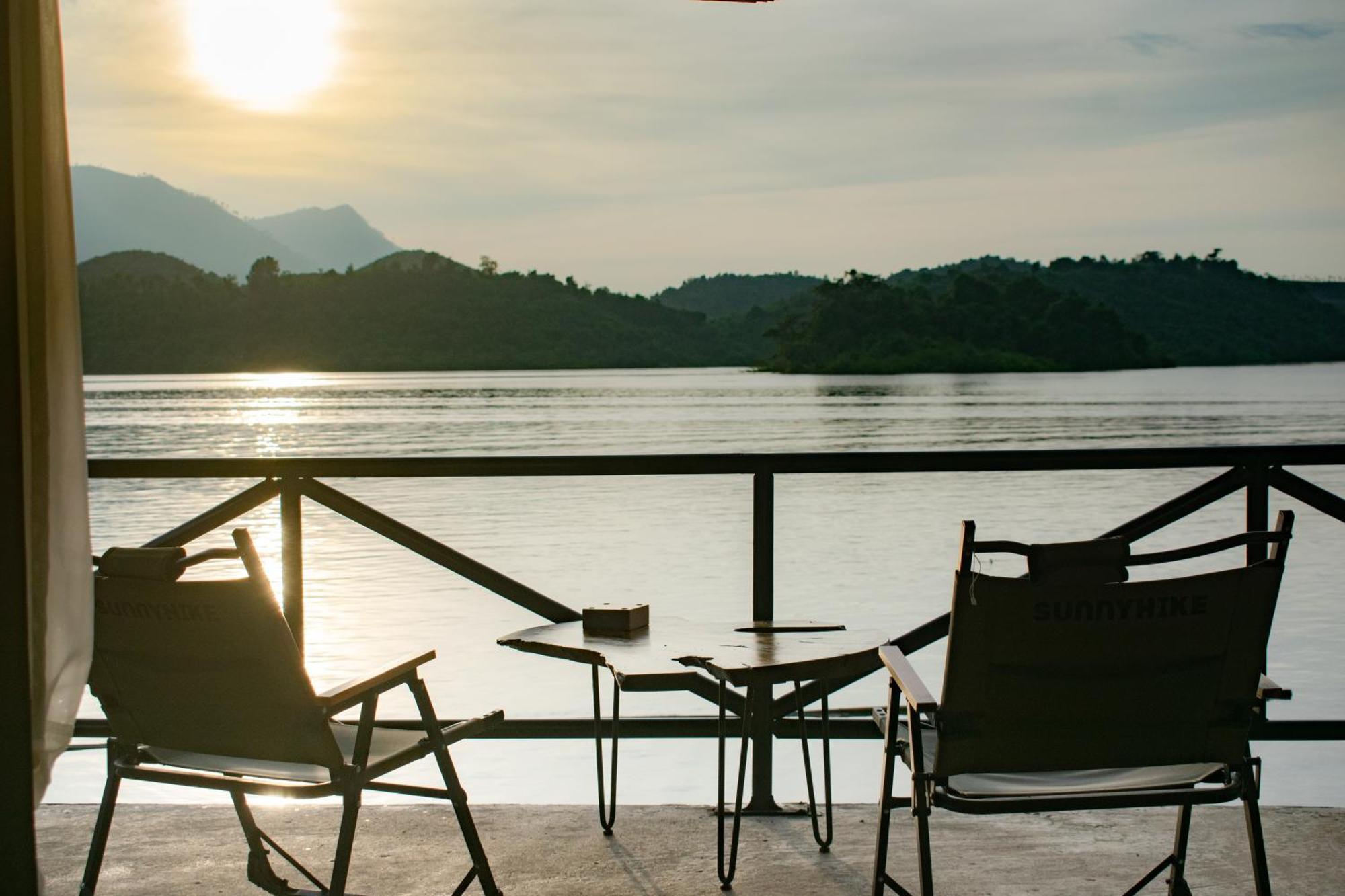 Sunset Nam Ngum Resort فان فيان المظهر الخارجي الصورة
