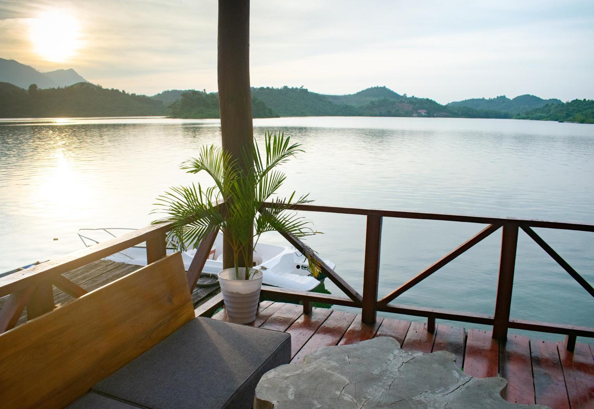 Sunset Nam Ngum Resort فان فيان المظهر الخارجي الصورة